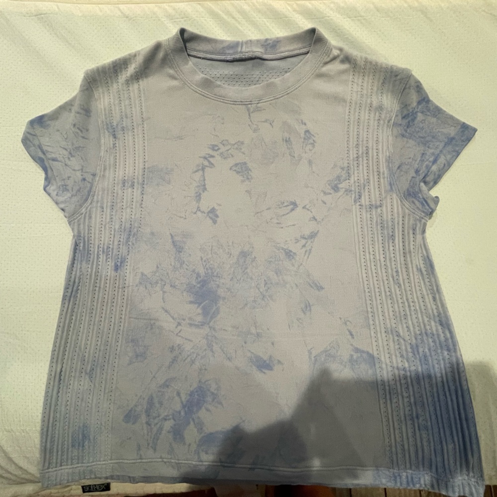 Lululemon light blue shirt